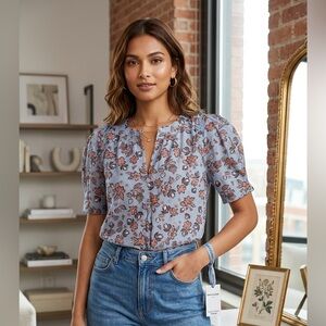 Current Air NWT-sold by ANTHROPOLOGIE Blue Floral Puff-Sleeve Blouse Small